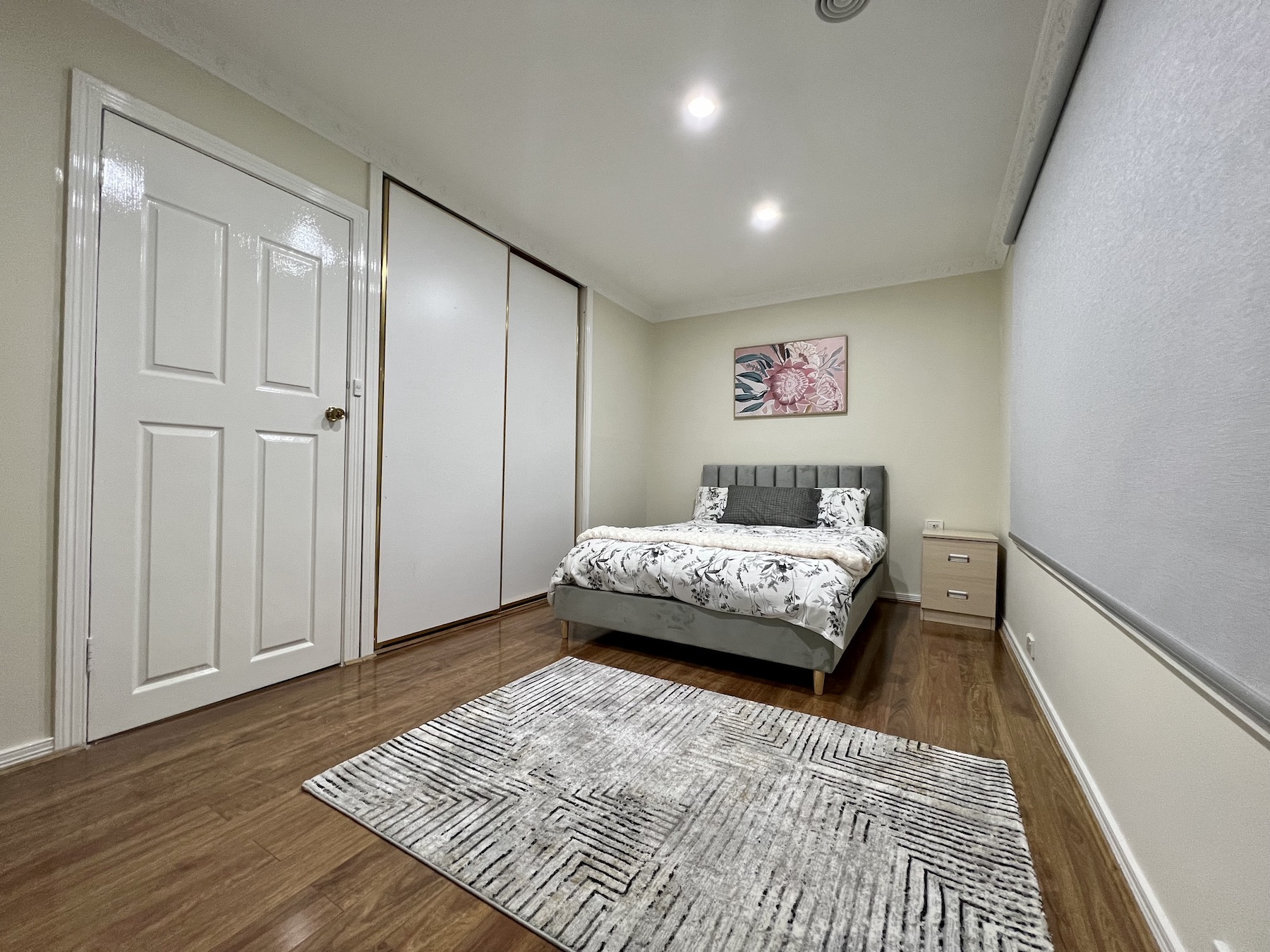 Lalor SIL Home dining area