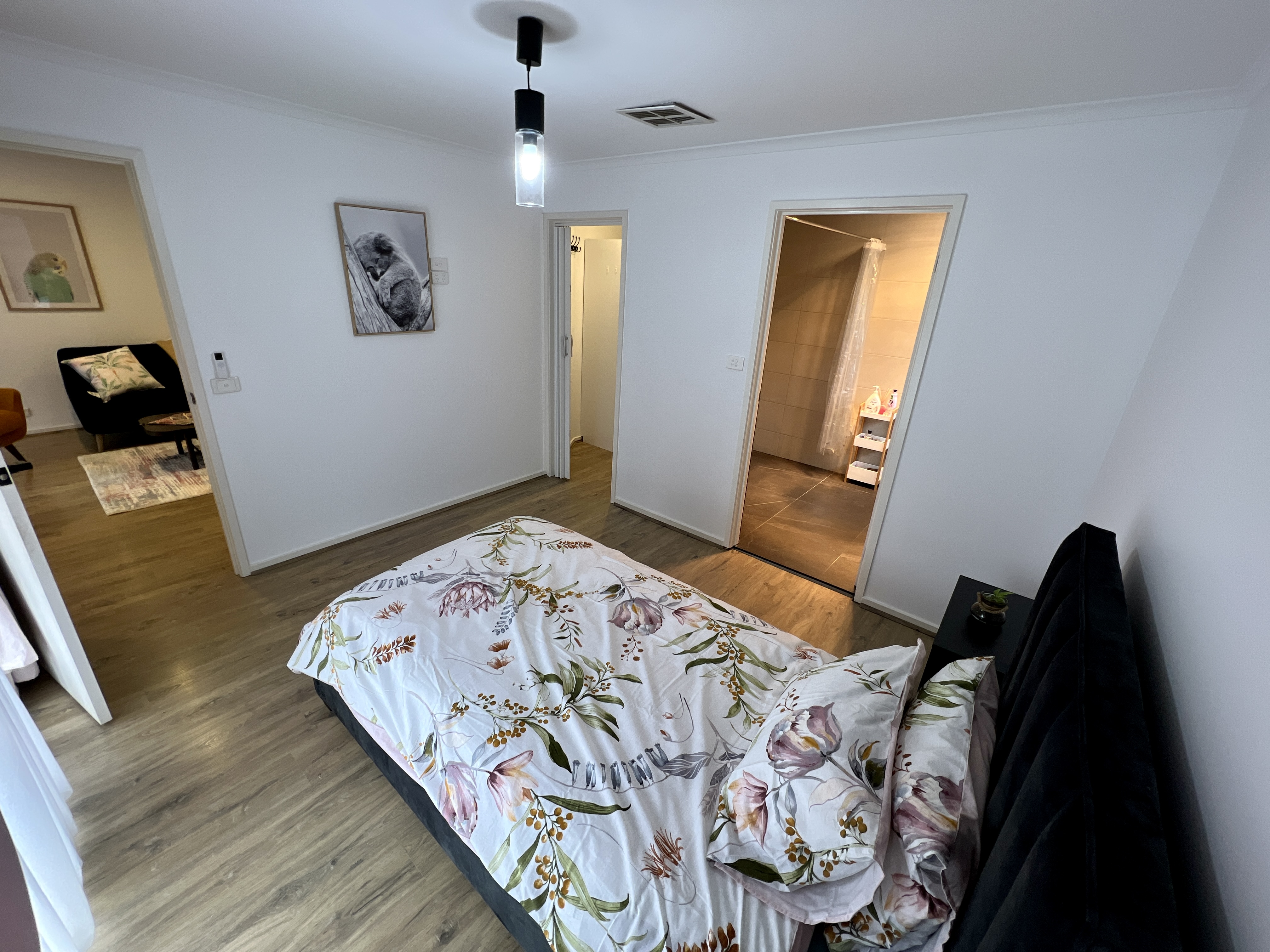 Romeo Court SIL Home ensuite